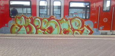 Graffiti Train - Photo by Dauer_Welle - MIDAS