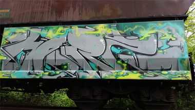 Graffiti Train - Photo by Dauer_Welle - HERZ