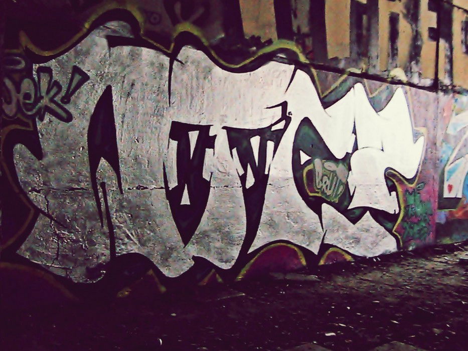 Graffiti Wall in Saint Petersburg - Photo by Davay_nakleim - Duek, ????, ????