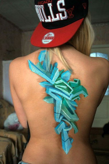 Graffiti Artwork - Photo by DawnBF - Bodyart, Reuse, Dawn (2013)