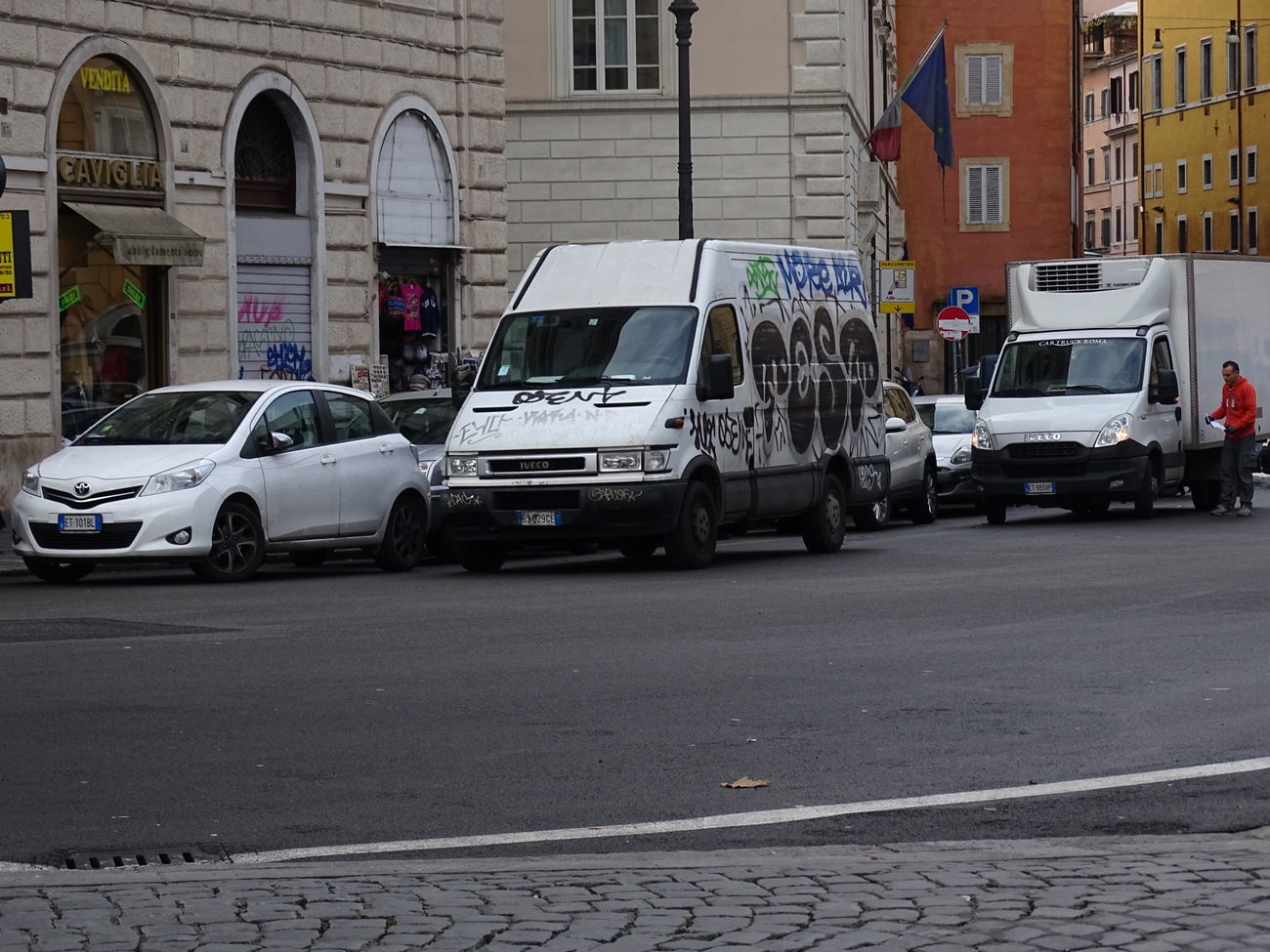 Graffiti Bombing in Rom - Photo by Daydreamer - Van, Car, Roma