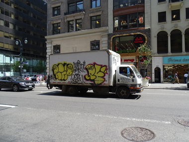 Graffiti Bombing in New york - Photo by Daydreamer - truck, nyc, newyork