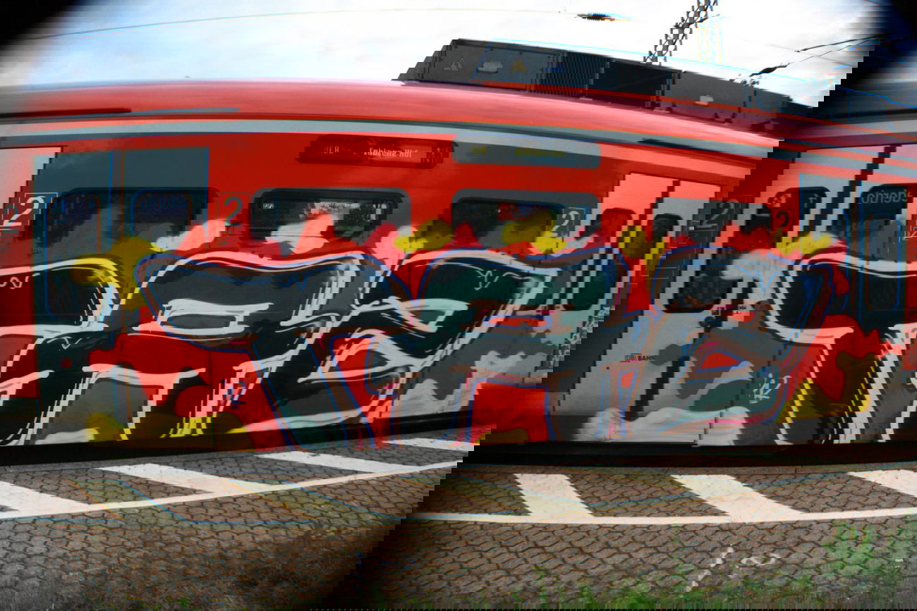 Graffiti Train - Photo by Dead07Monkey - Taz (2012)