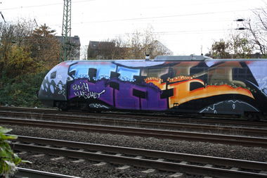 Graffiti Train - Photo by Dead07Monkey - OH