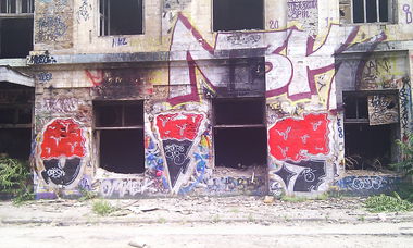 Graffiti Bombing in Odesa - Photo by DeadMachine78