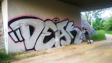 Graffiti Wall - Photo by Deakone