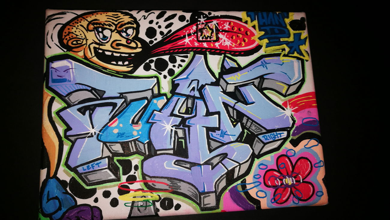Graffiti Sketch - Photo by Deakone