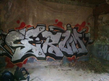 Graffiti Wall - Photo by Deebsn - Ap, Serum