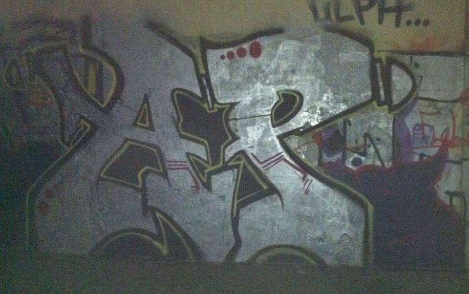 Graffiti Wall - Photo by Deebsn - Ap, Fais, Serum