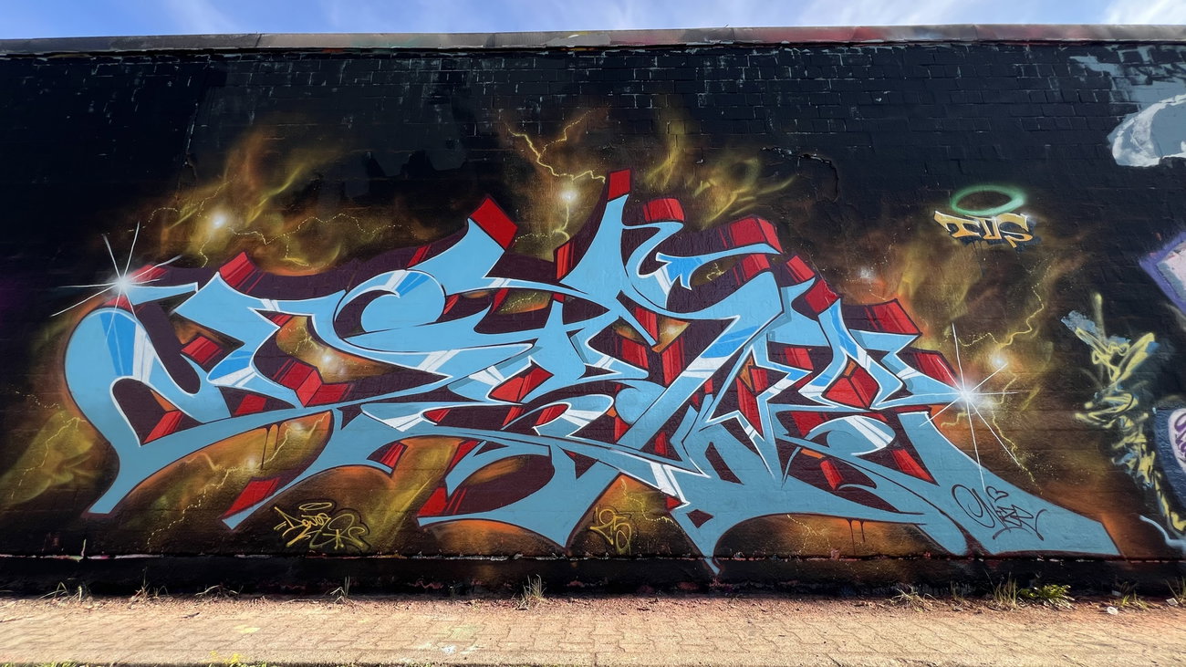 Graffiti Wall in Berlin - Photo by Dejoe - dejoe, tds (2025)