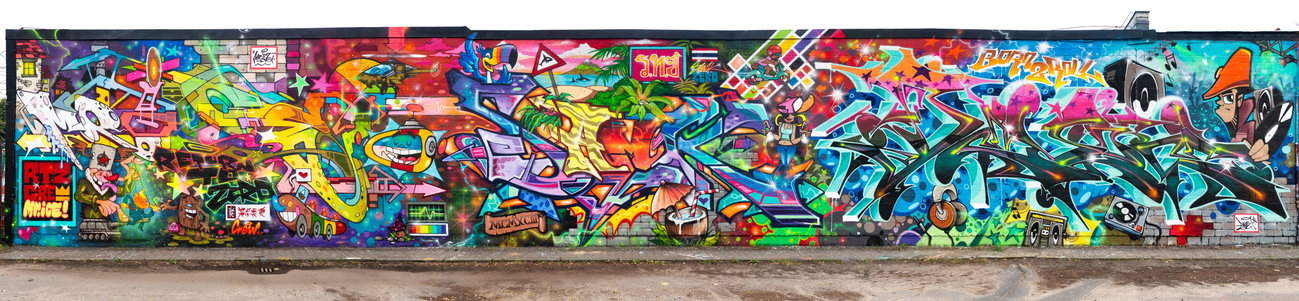 Graffiti Wall in Berlin - Photo by Dejoe - rtz, mrice, samk (2026)