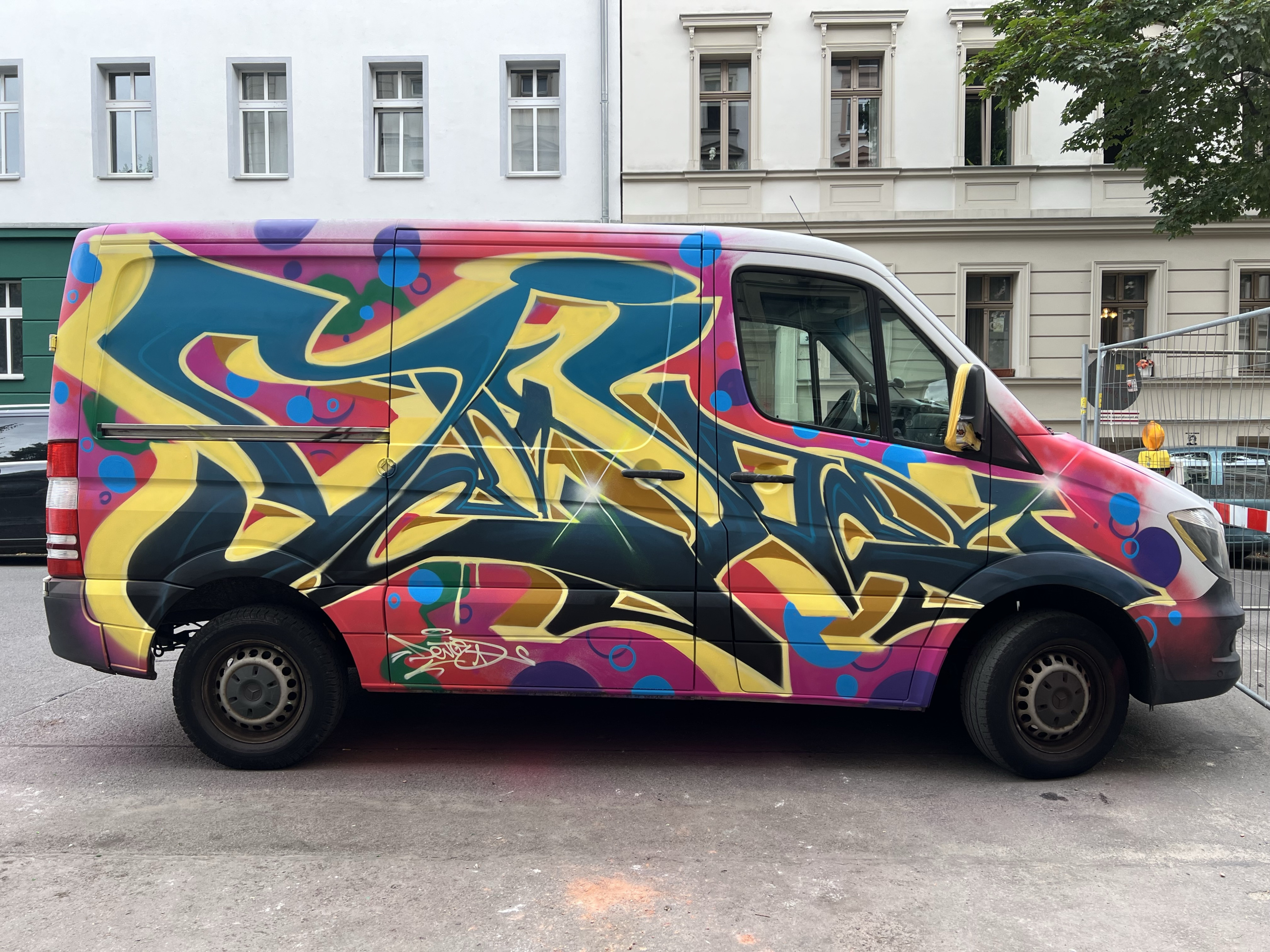 Graffiti Artwork in Berlin - Photo by Dejoe - truck, dejoe, kreuzberg (2026)