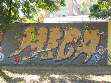 Graffiti Wall - Photo by Denguefever - Budapest (2006)
