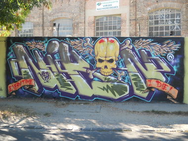 Graffiti Wall - Photo by Denguefever - Budapest (2006)