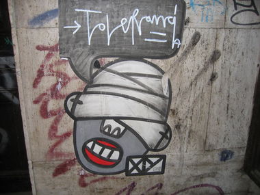 Graffiti Wall - Photo by Denguefever - Budapest (2006)