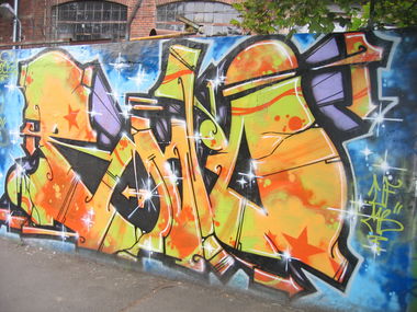 Graffiti Wall - Photo by Denguefever - Budapest (2006)