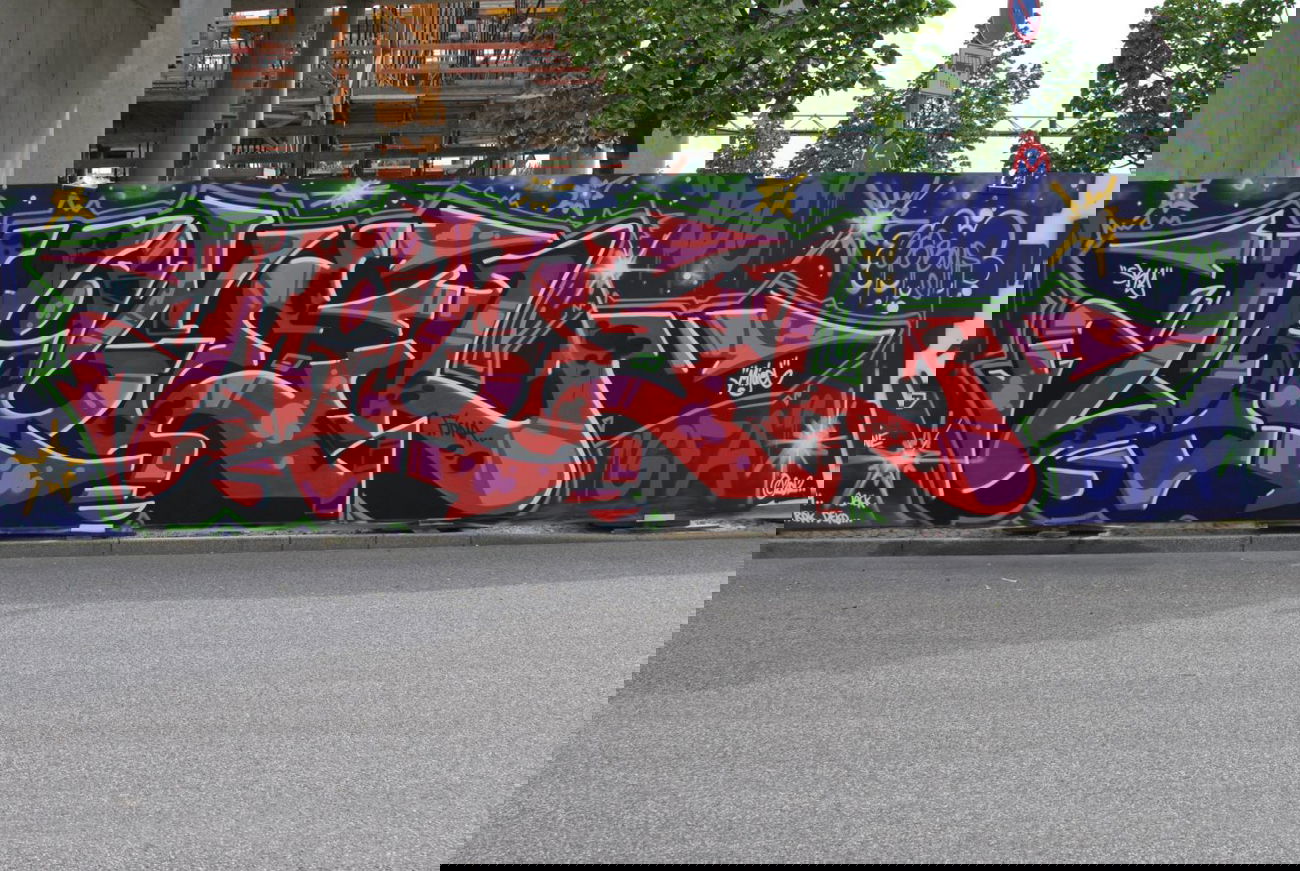 Graffiti Wall in Berlin - Photo by DerDieDas - Migel, 156, Gfa