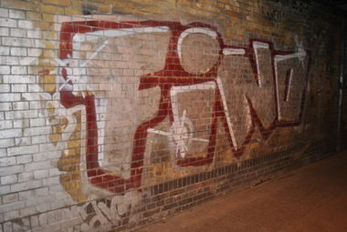 Graffiti Bombing in Berlin - Photo by DerDieDas - Fino