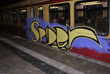 Graffiti Train in Berlin - Photo by DerDieDas - Spider