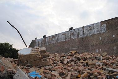 Graffiti Bombing in Berlin Treptow - Photo by DerDieDas - Miserabl