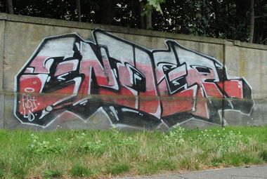 Graffiti Bombing in Berlin - Photo by DerDieDas - Ender