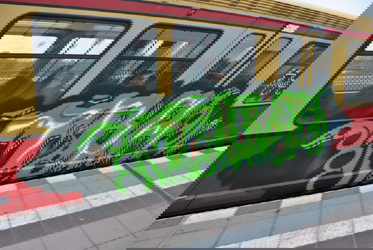 Graffiti Train in Berlin - Photo by DerDieDas - Tba