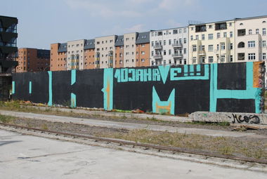 Graffiti Bombing in Berlin - Photo by DerDieDas - Dkm