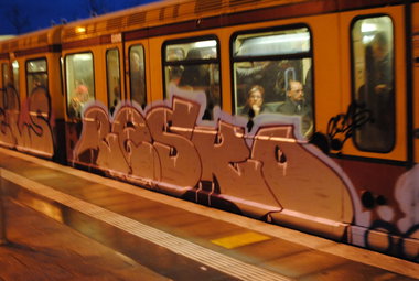 Graffiti Train in Berlin - Photo by DerDieDas - Resko (2015)
