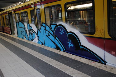 Graffiti Train in Berlin - Photo by DerDieDas - Kird (2015)