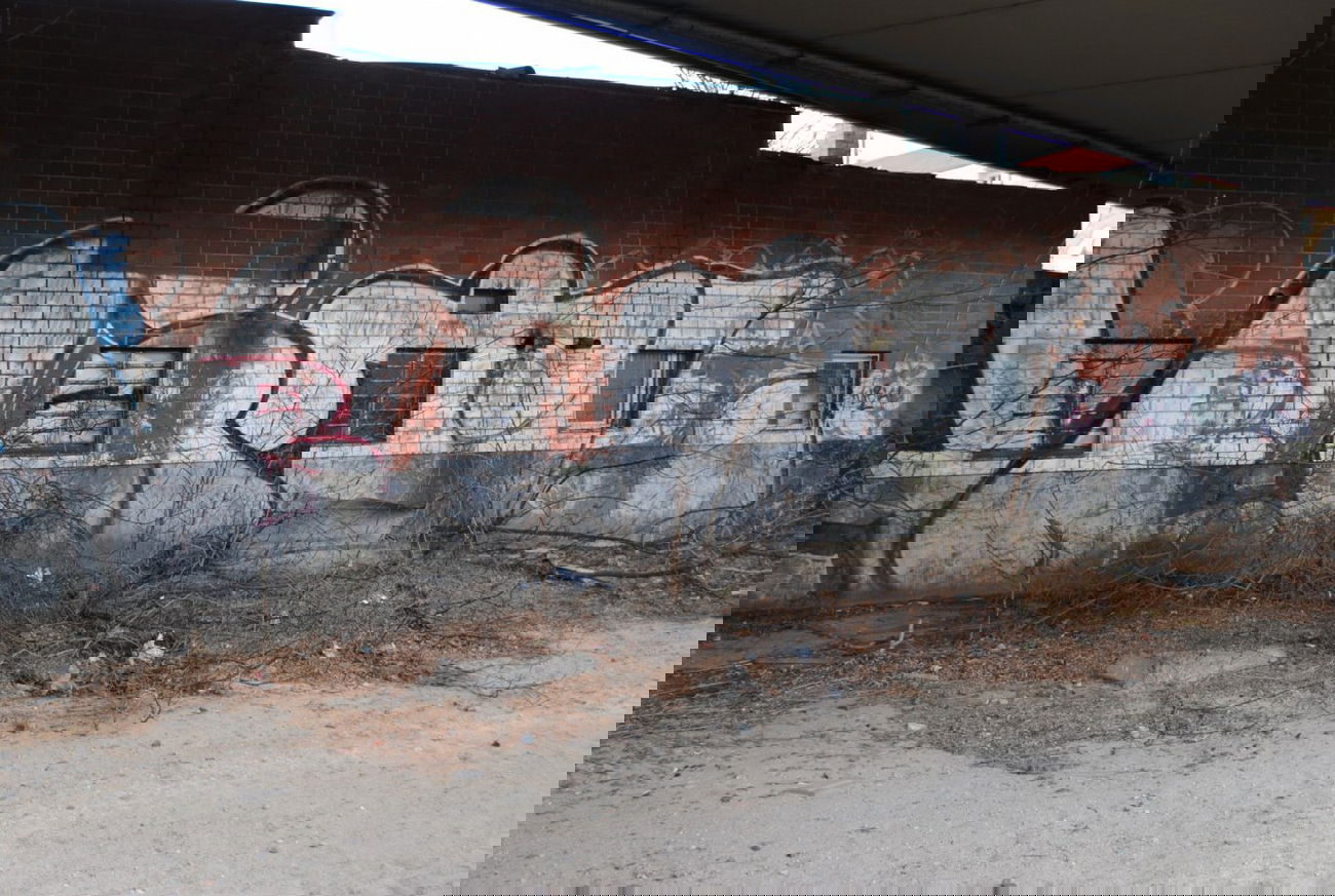 Graffiti Bombing in Berlin - Photo by DerDieDas - Lite