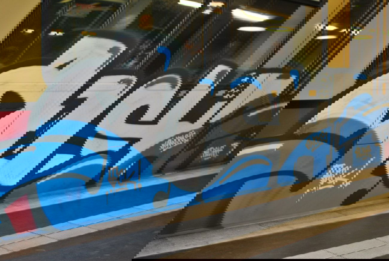 Graffiti Train in Berlin - Photo by DerDieDas - Aloha