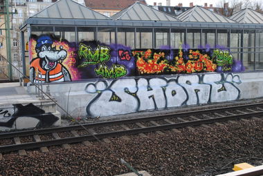 Graffiti Bombing in Berlin - Photo by DerDieDas - Rmb, Amd, La (2015)