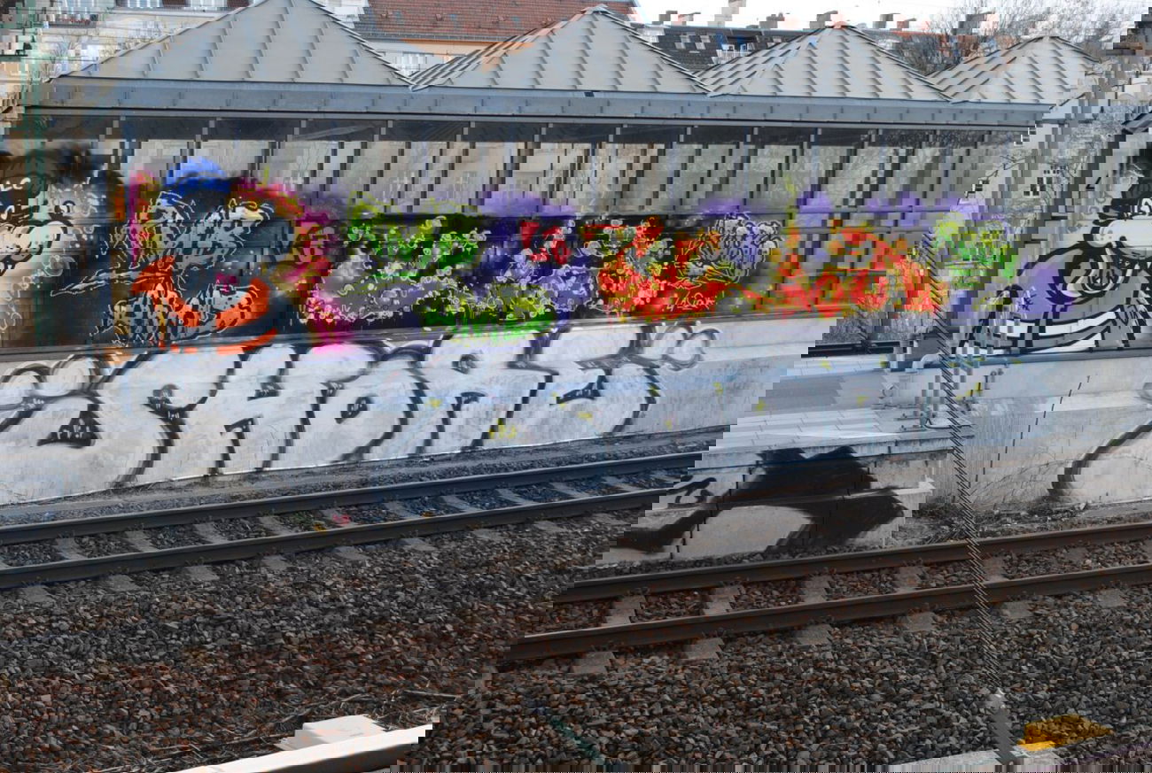 Graffiti Bombing in Berlin - Photo by DerDieDas - Rmb, Amd, La (2015)