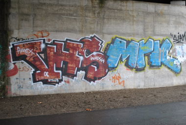 Graffiti Bombing in Berlin - Photo by DerDieDas - Vhs, Mrk (2008)