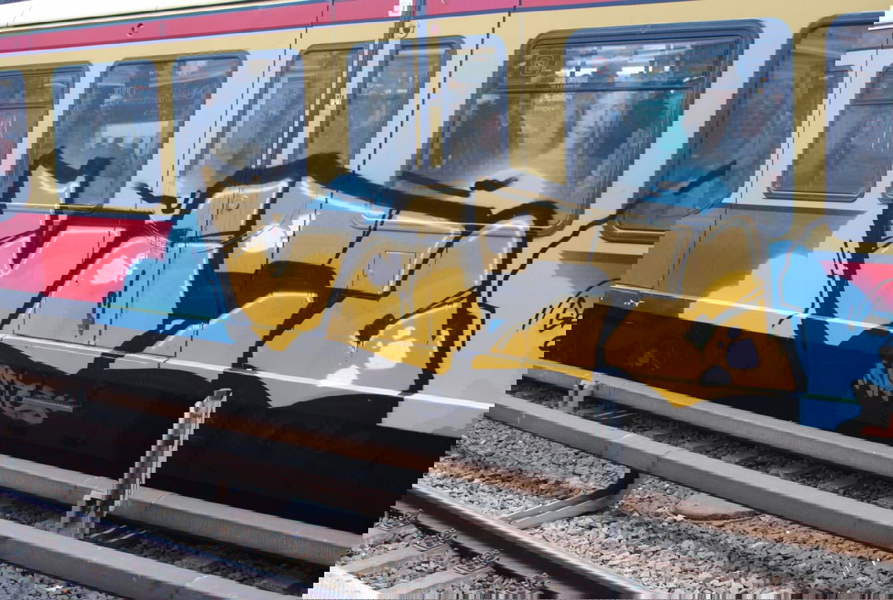 Graffiti Train in Berlin - Photo by DerDieDas - Vato (2015)