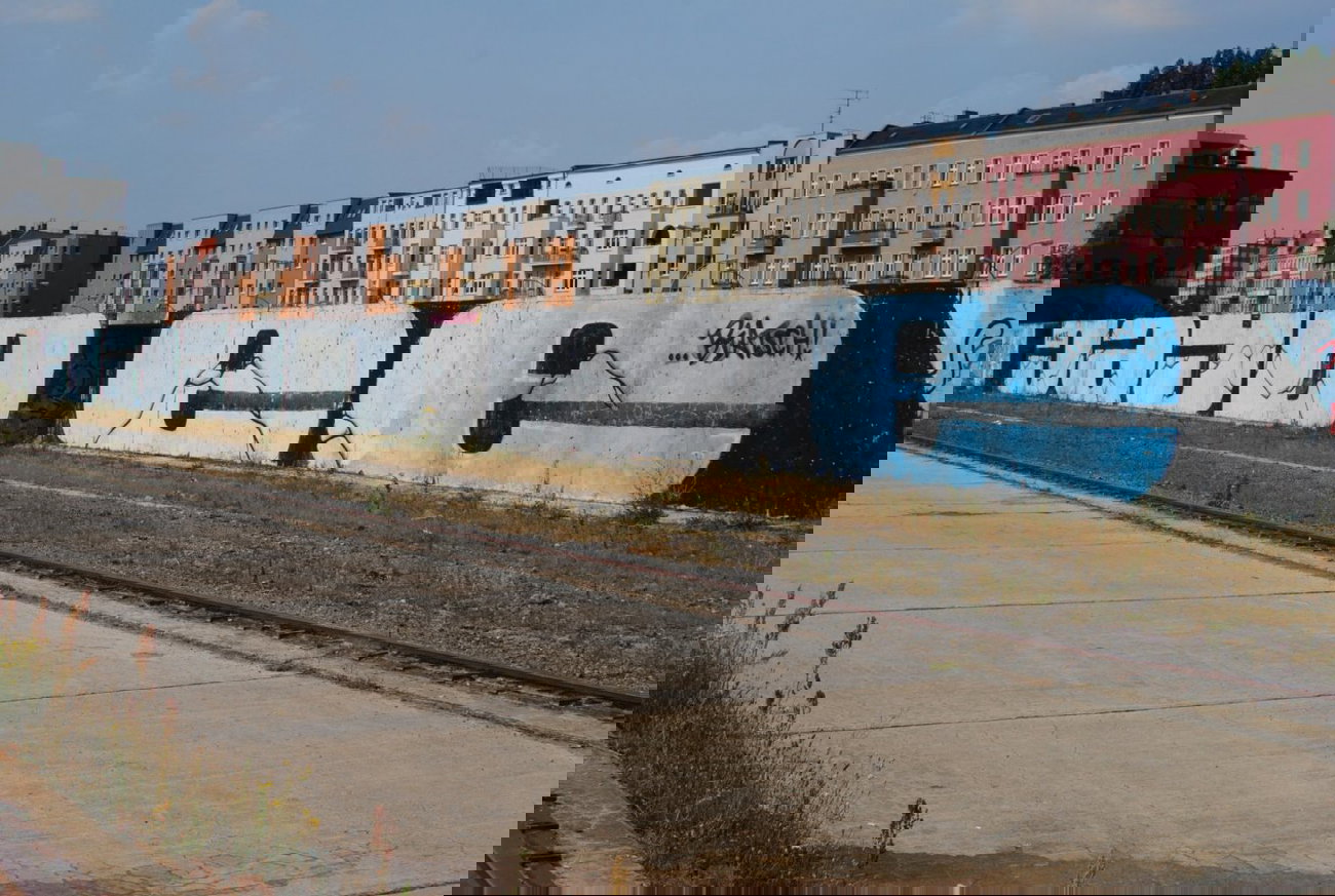 Graffiti Bombing in Berlin - Photo by DerDieDas - Jaydee