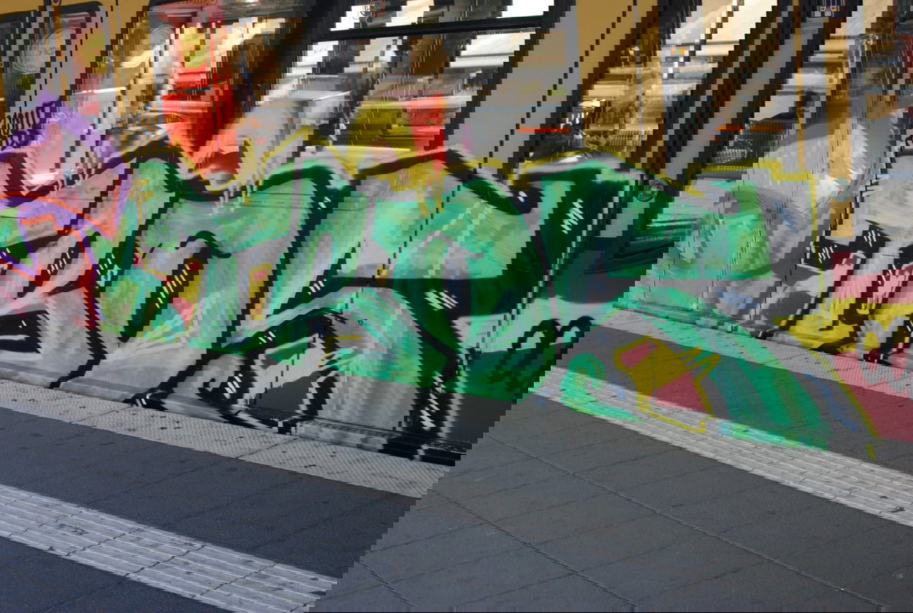 Graffiti Train in Berlin - Photo by DerDieDas - Tros (2014)