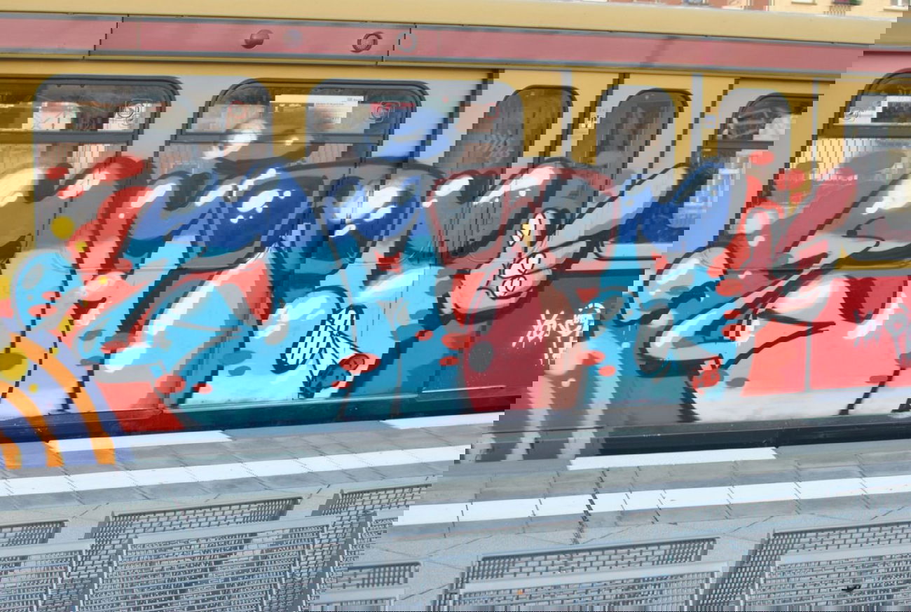 Graffiti Train in Berlin - Photo by DerDieDas - Jats