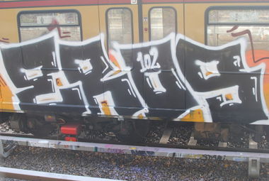 Graffiti Train in Berlin - Photo by DerDieDas - Eros (2014)