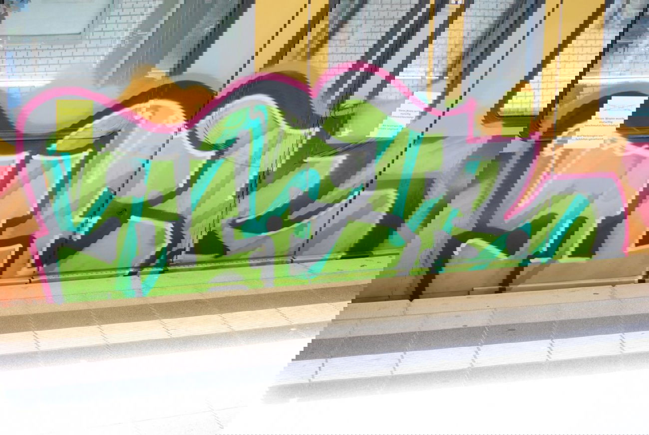 Graffiti Train in Berlin - Photo by DerDieDas - Nek (2014)