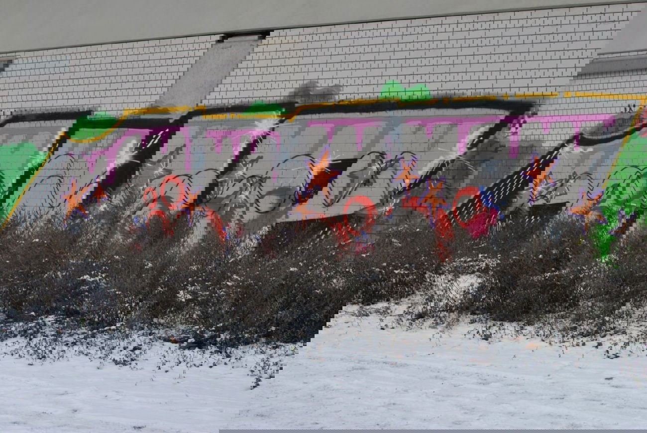 Graffiti Bombing in Berlin - Photo by DerDieDas - 1up