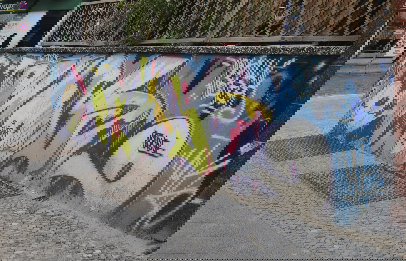 Graffiti Bombing in Berlin - Photo by DerDieDas - Mok, 156