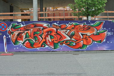 Graffiti Wall in BERLIN - Photo by DerDieDas - Orbit