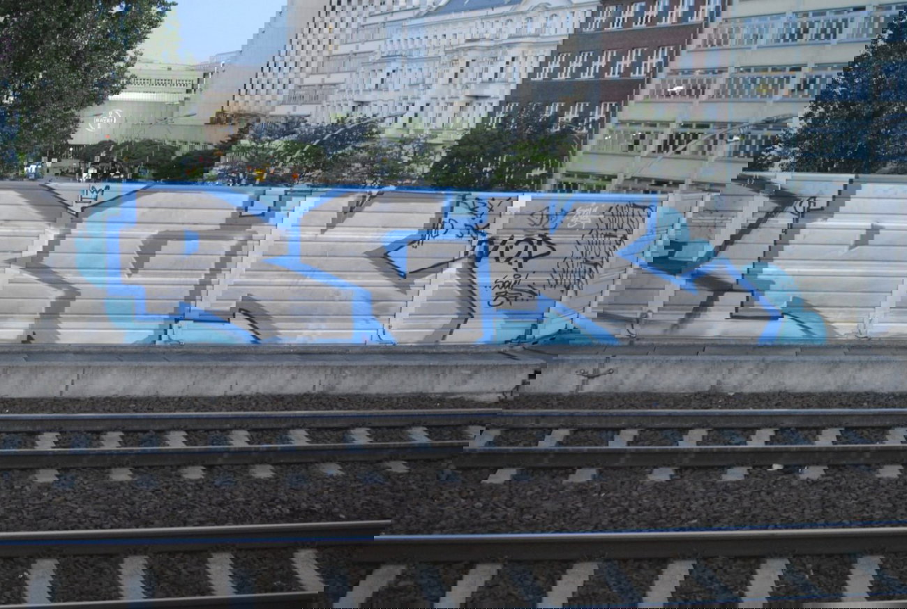 Graffiti Bombing in Berlin - Photo by DerDieDas - Rck