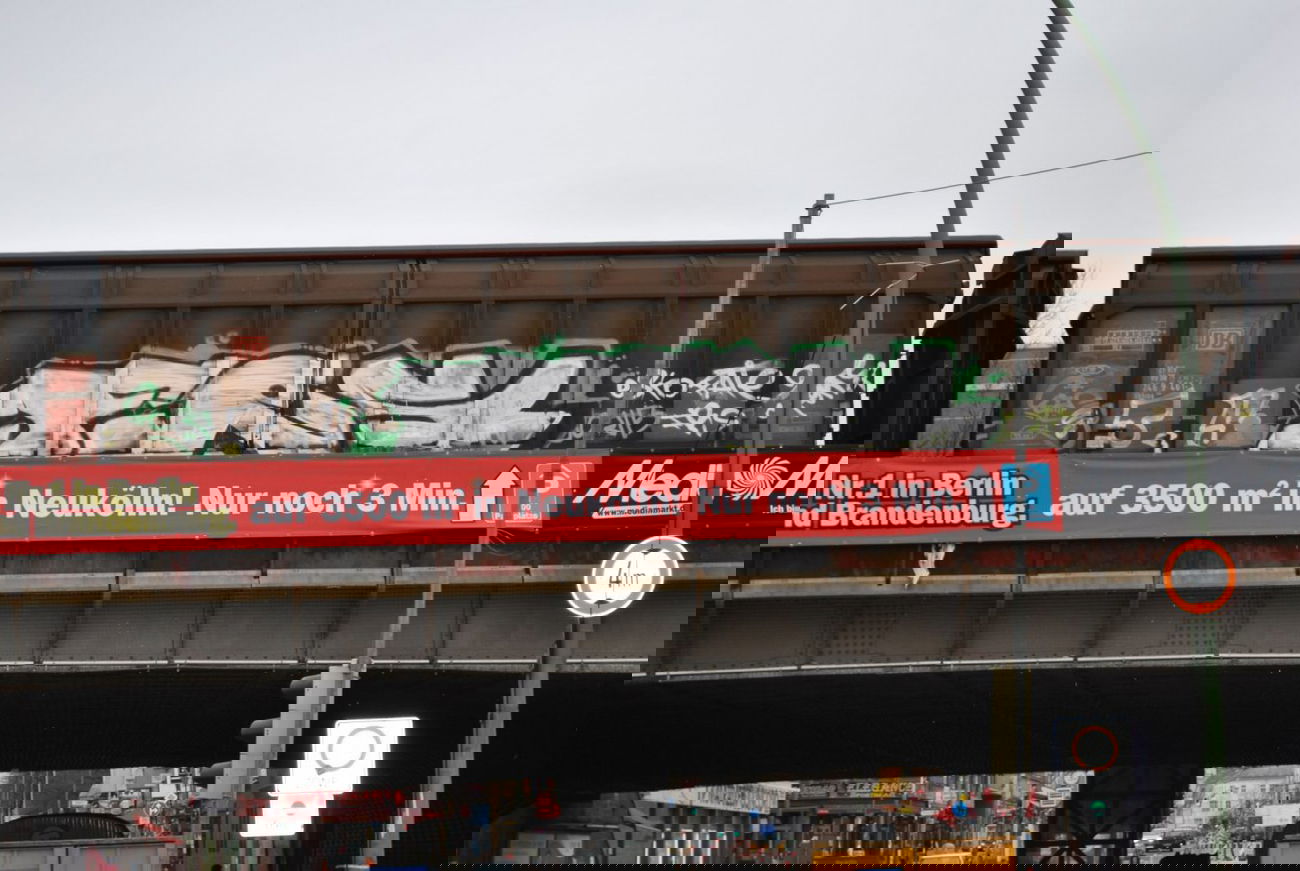 Graffiti Train in Berlin - Photo by DerDieDas - Frs