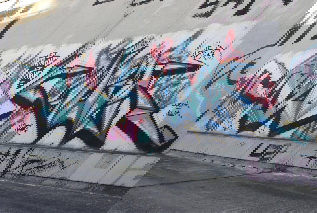 Graffiti Bombing in Berlin - Photo by DerDieDas - Paod, Loser, Dnb (2012)