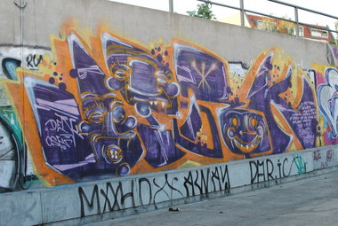 Graffiti Bombing in Berlin - Photo by DerDieDas - Derk