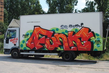 Graffiti Bombing in Berlin - Photo by DerDieDas - Funk, Rhb