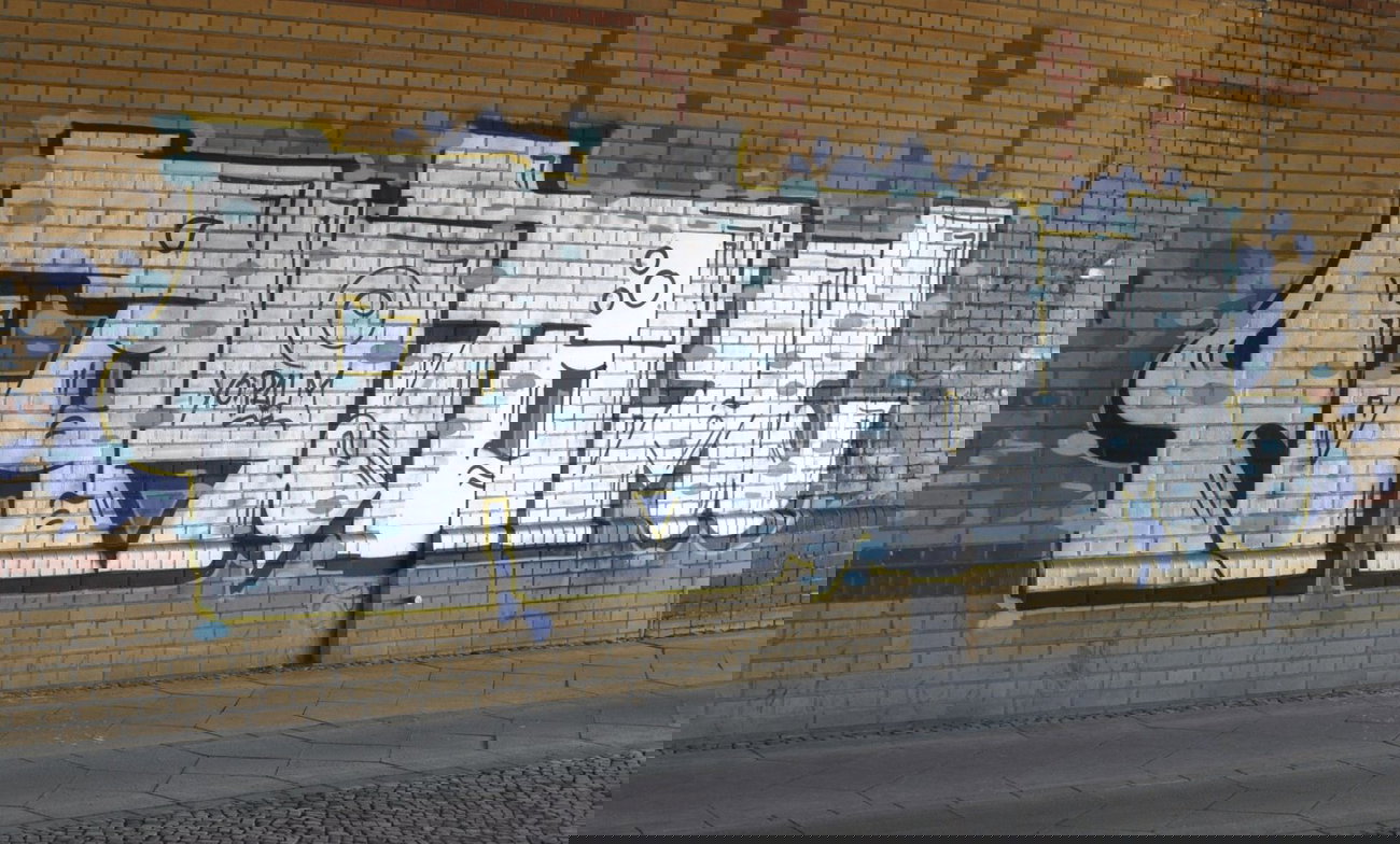 Graffiti Bombing in Berlin - Photo by DerDieDas - Fantom