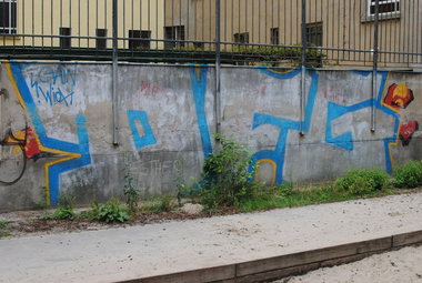 Graffiti Bombing in Berlin - Photo by DerDieDas - Dfg